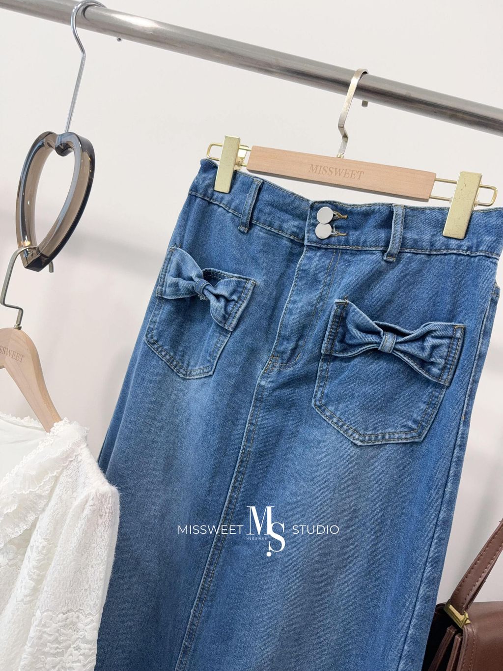 相片 2025-11-11 凌晨3 44 11 (23)