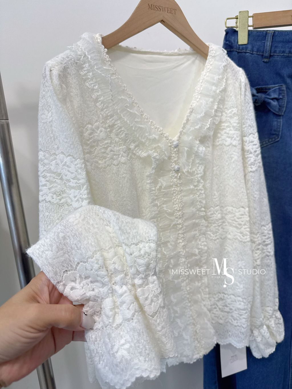 相片 2025-11-10 下午3 31 38