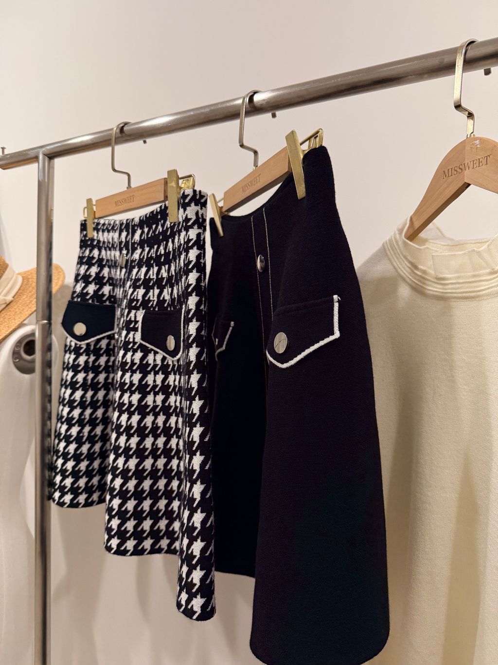 相片 2025-11-17 下午5 37 54