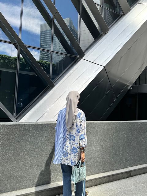 LealiaBackView