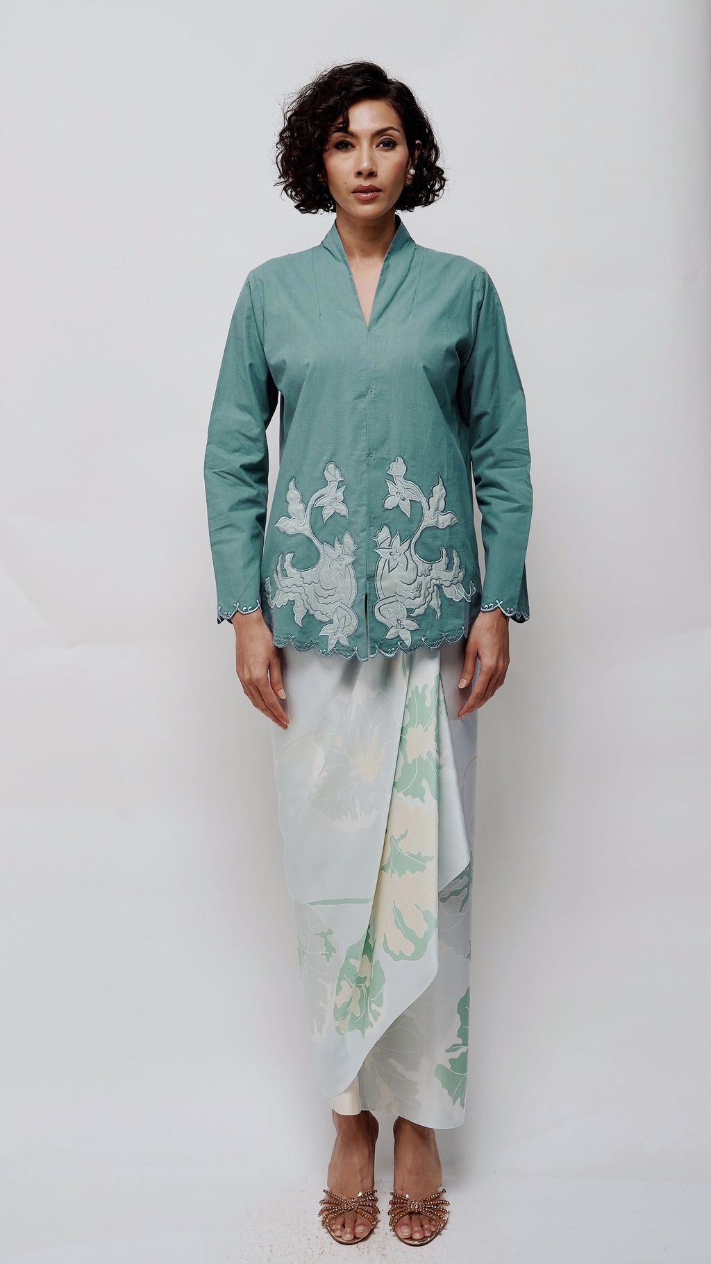Green White Anggun Kebaya