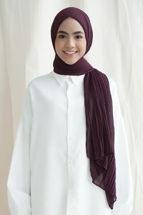 Pleated front maroon.jpg