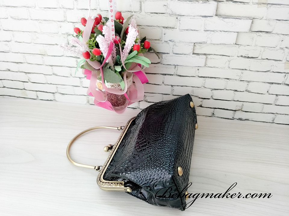 bebagmaker kisslock frame purse.jpg