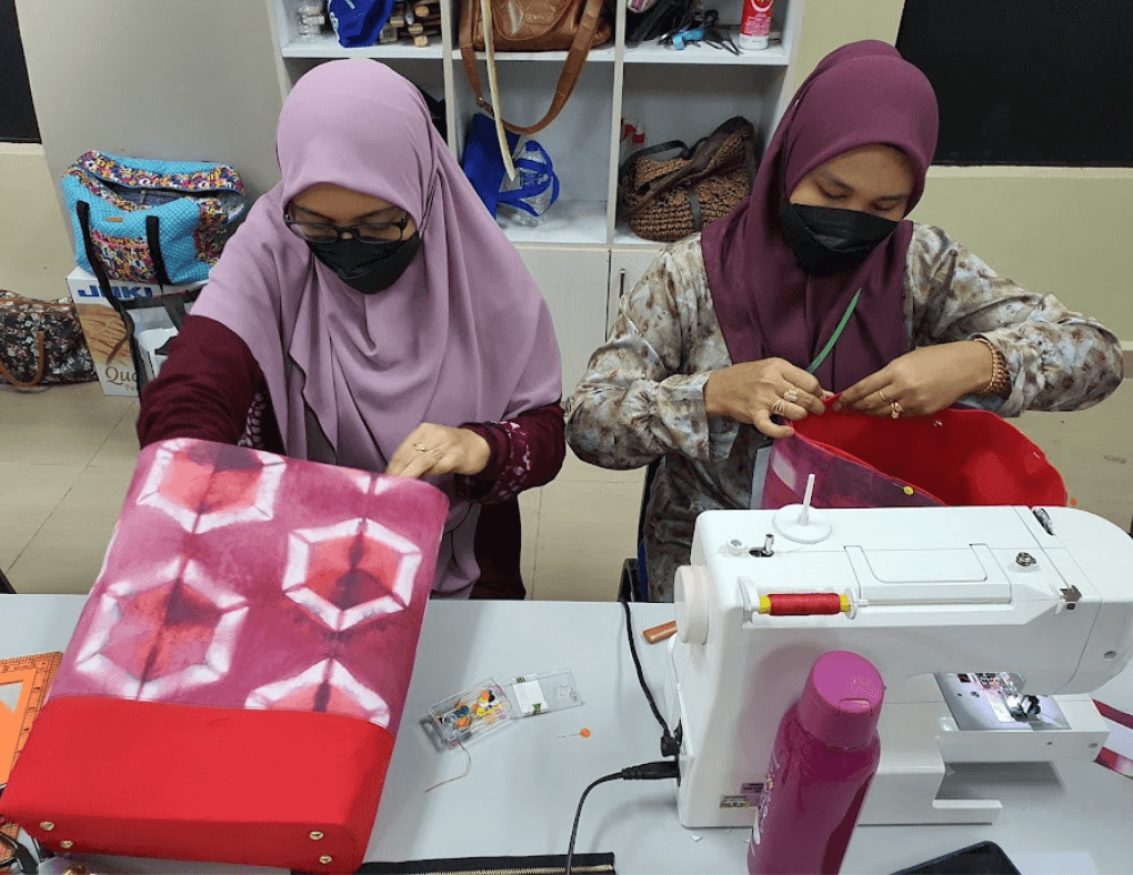 be bag maker-jahit beg telekung-beg teknik ikat dan celup (1).png