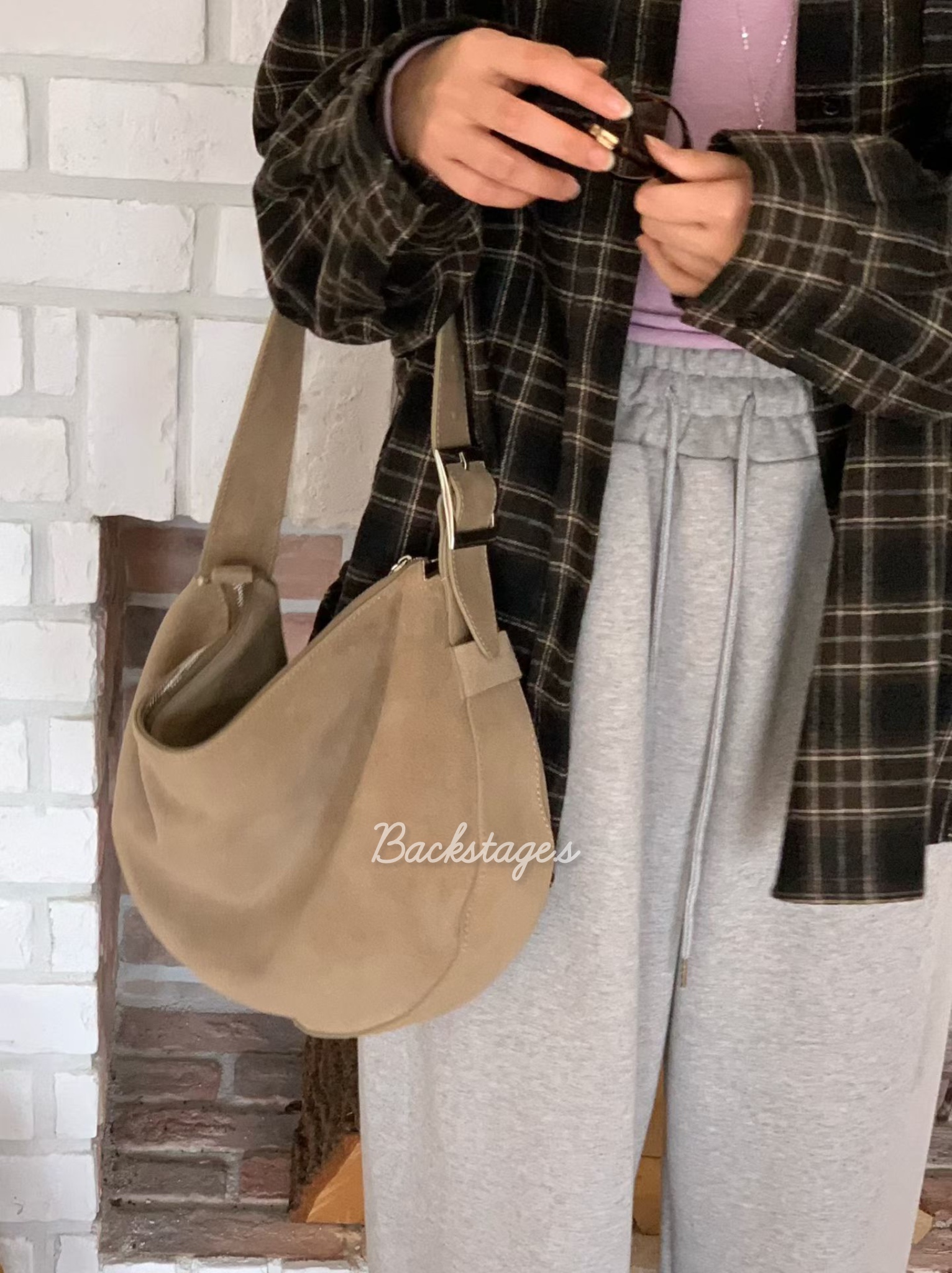 20251113_211454229_iOS