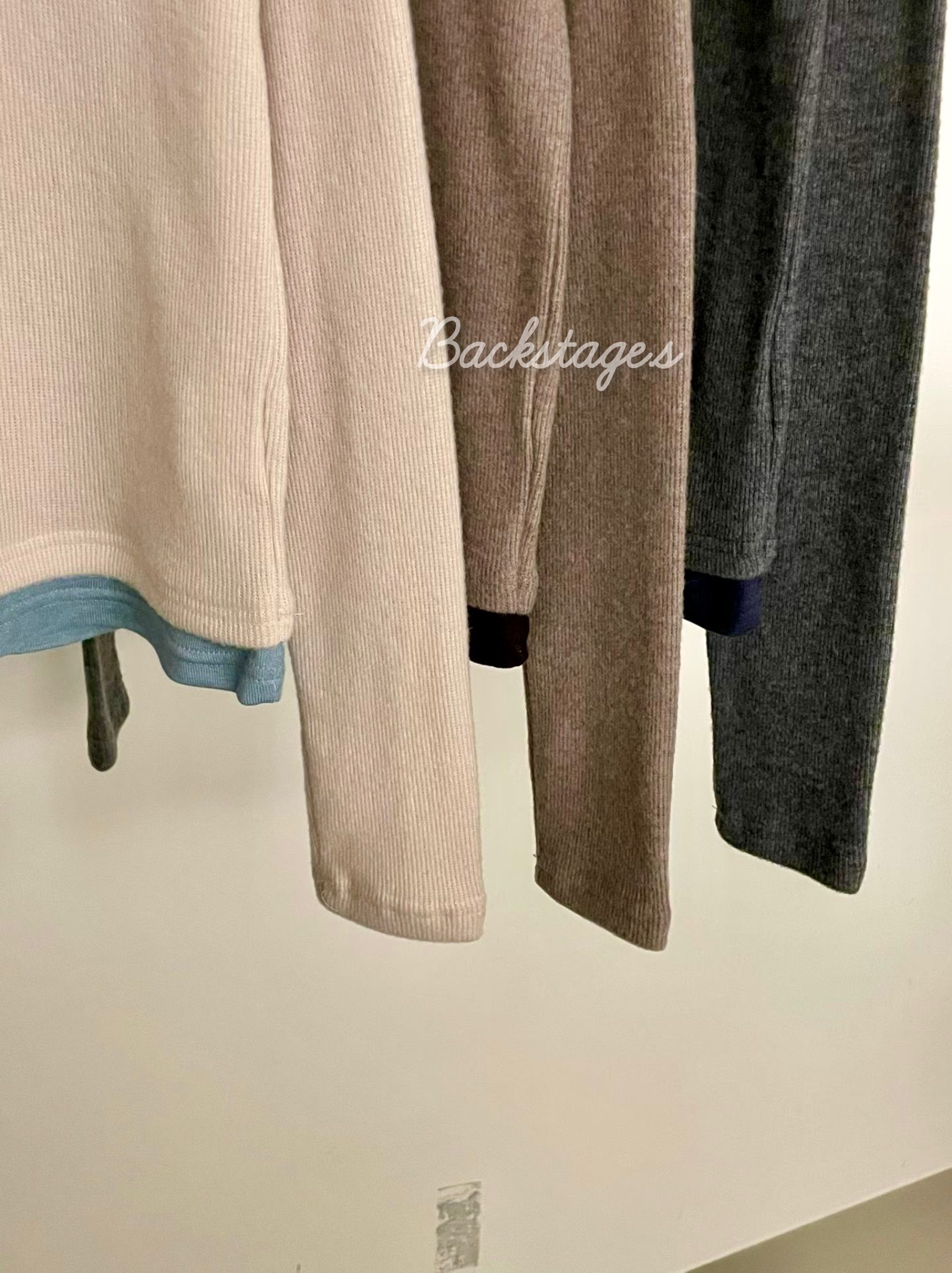 20251212_203545946_iOS