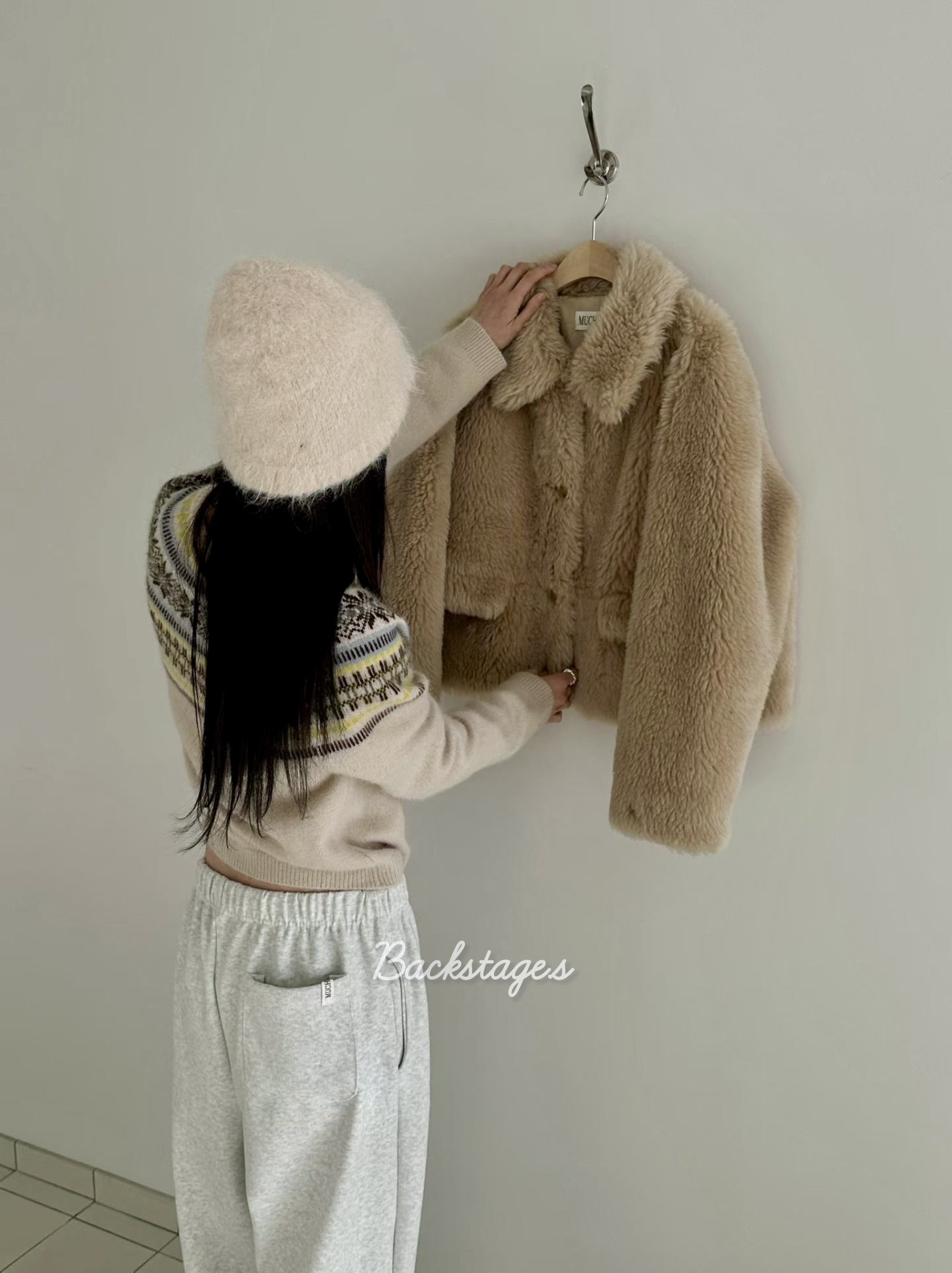 20251212_204450145_iOS