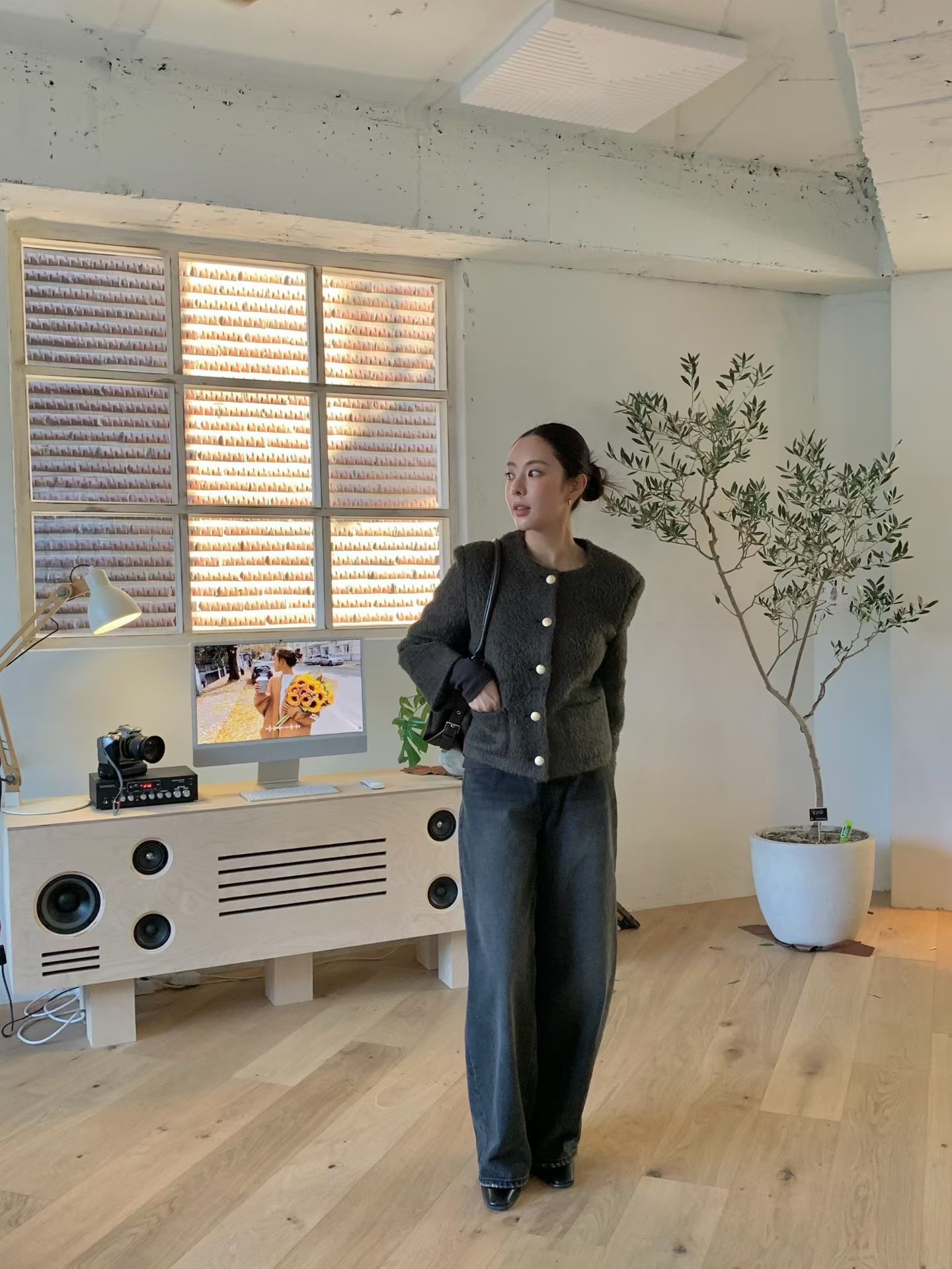 833e11ec44344e7fb6c3971b3892952a