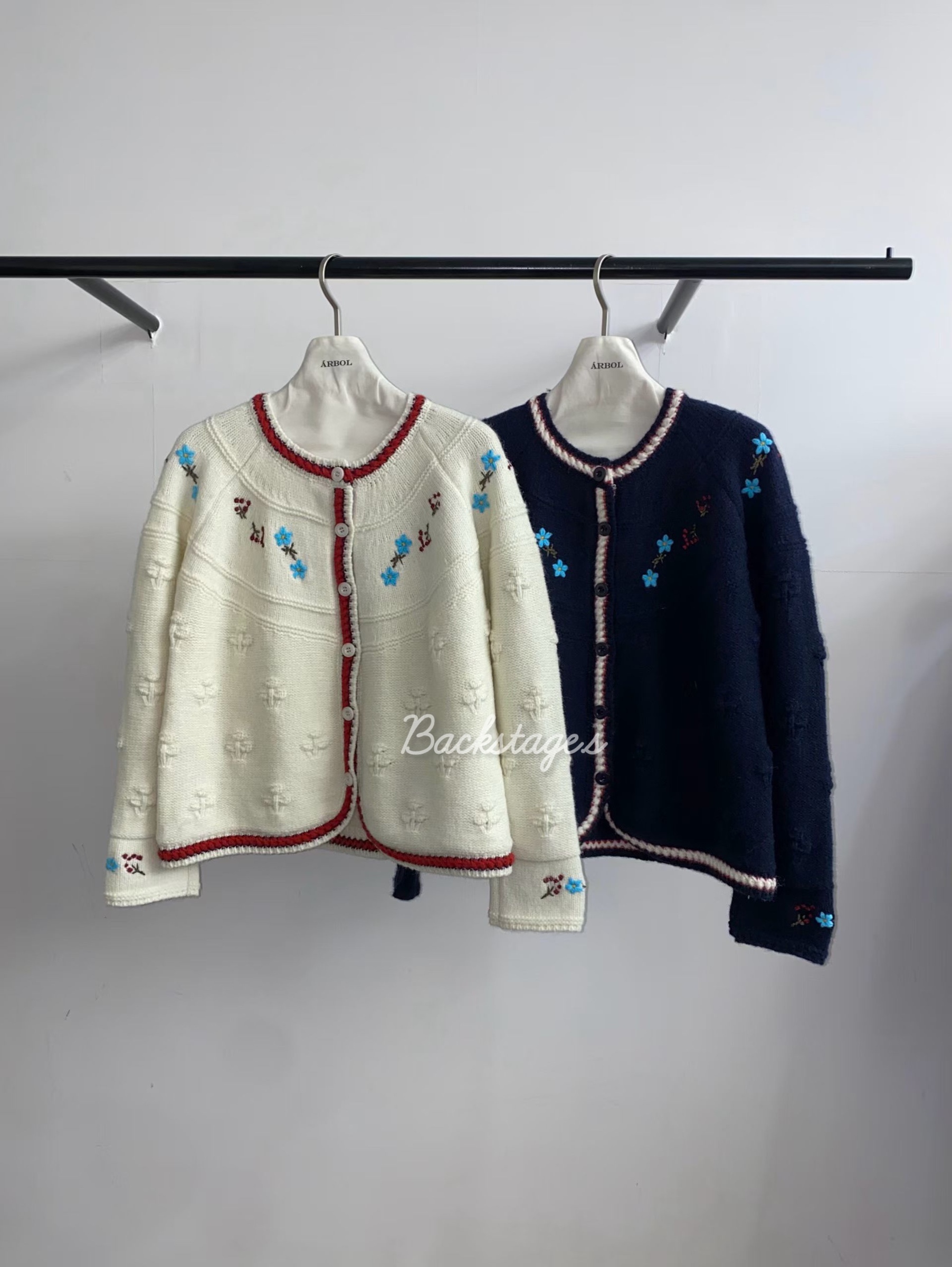 20251112_010035628_iOS