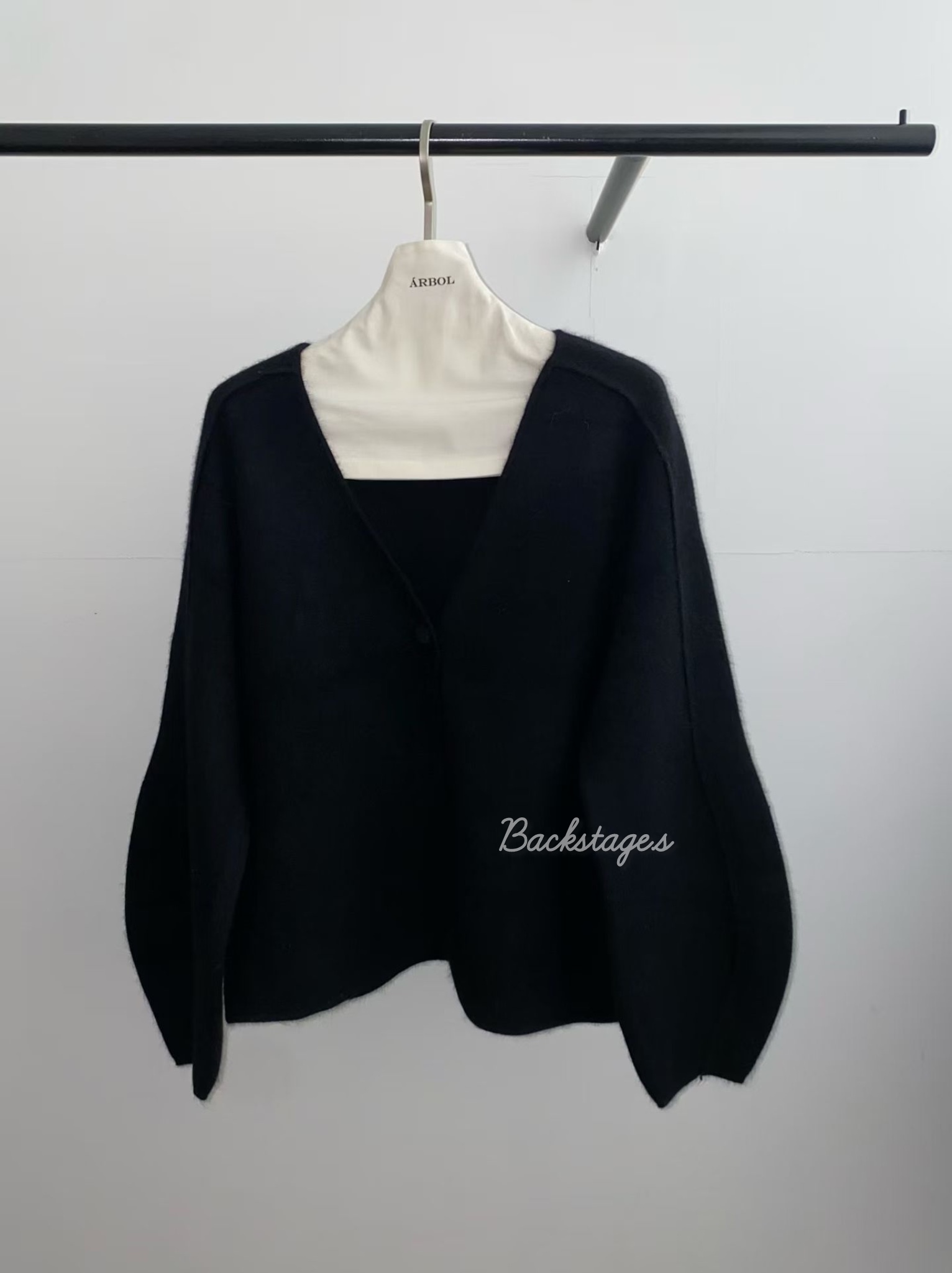 20251112_005901466_iOS