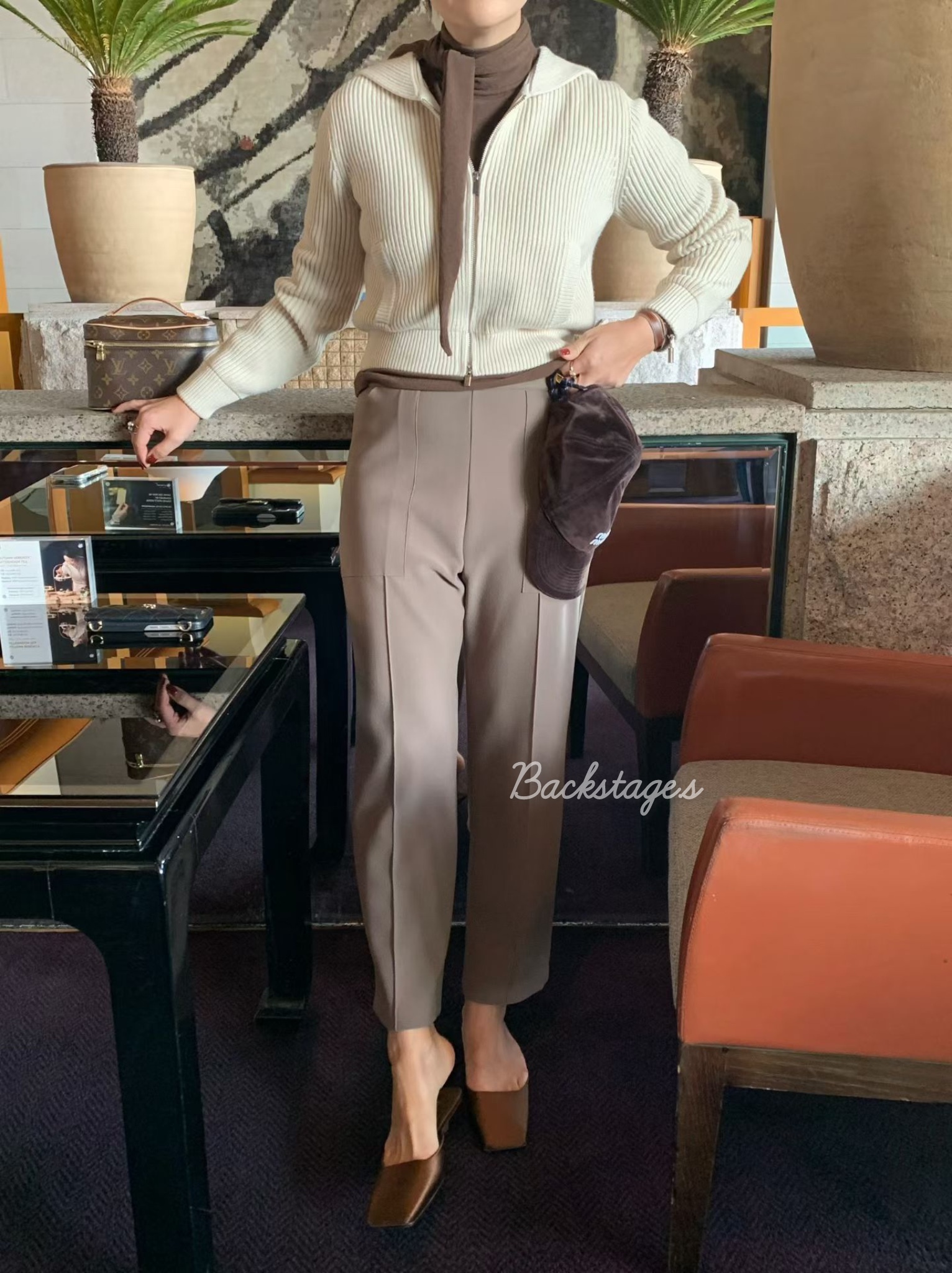 20251106_094433034_iOS