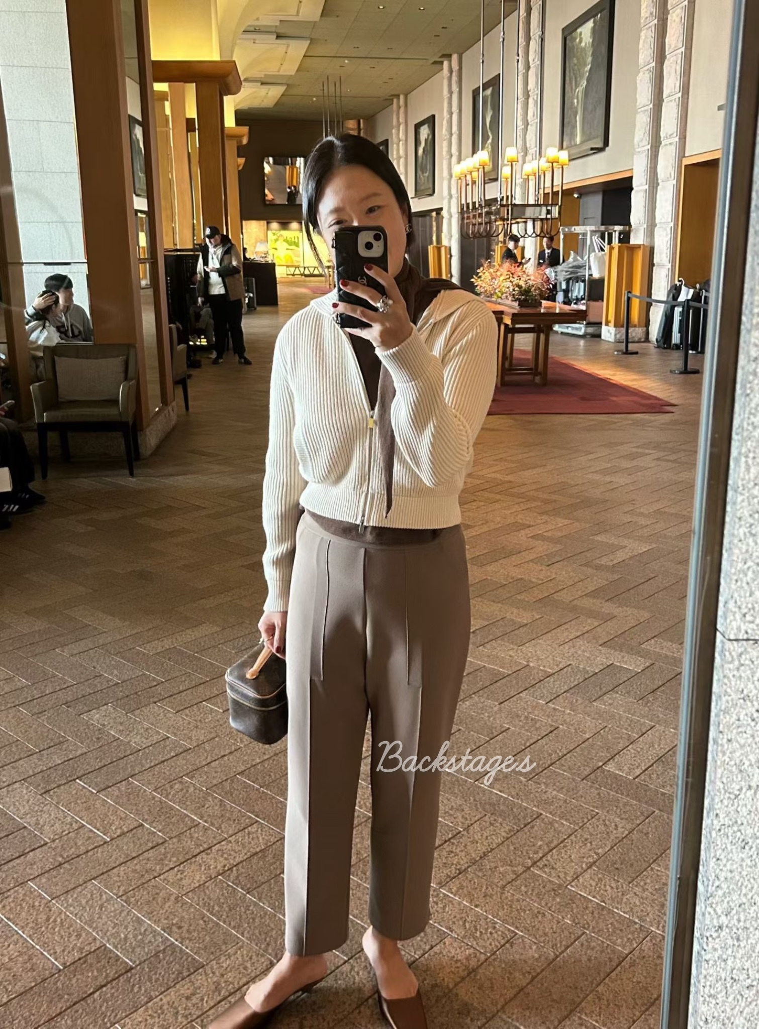 20251106_094619261_iOS