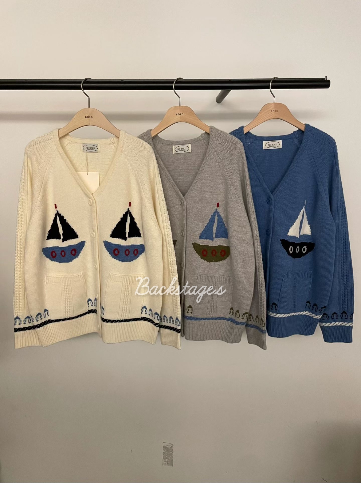 20251212_203200230_iOS