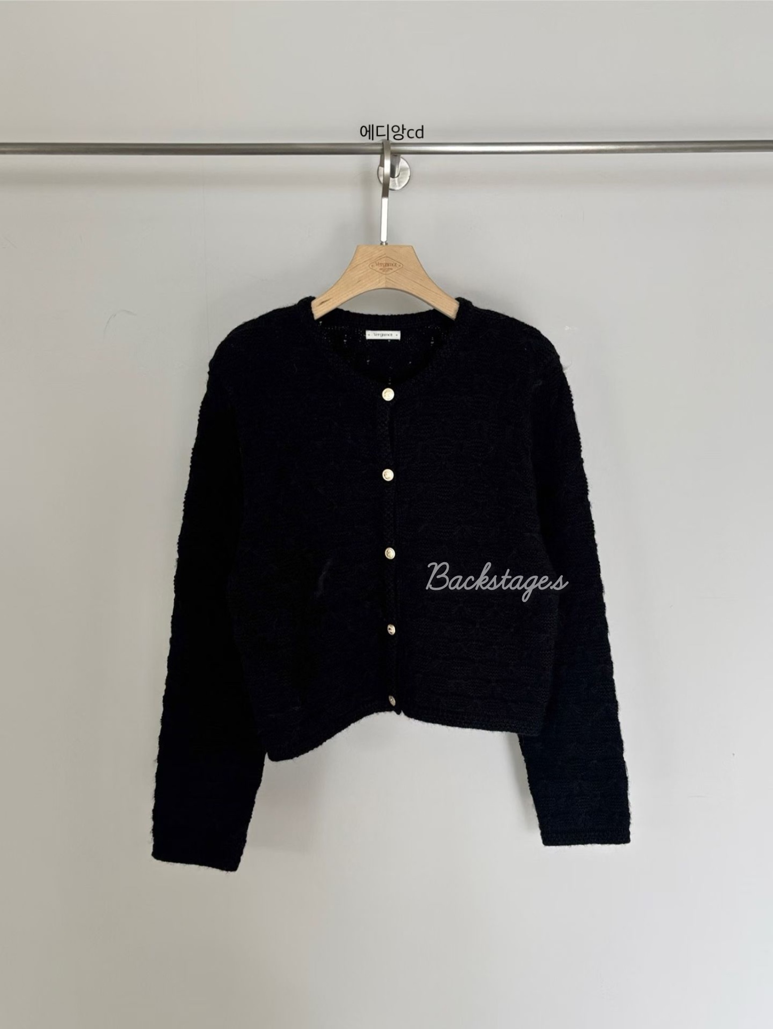 20251212_140024626_iOS