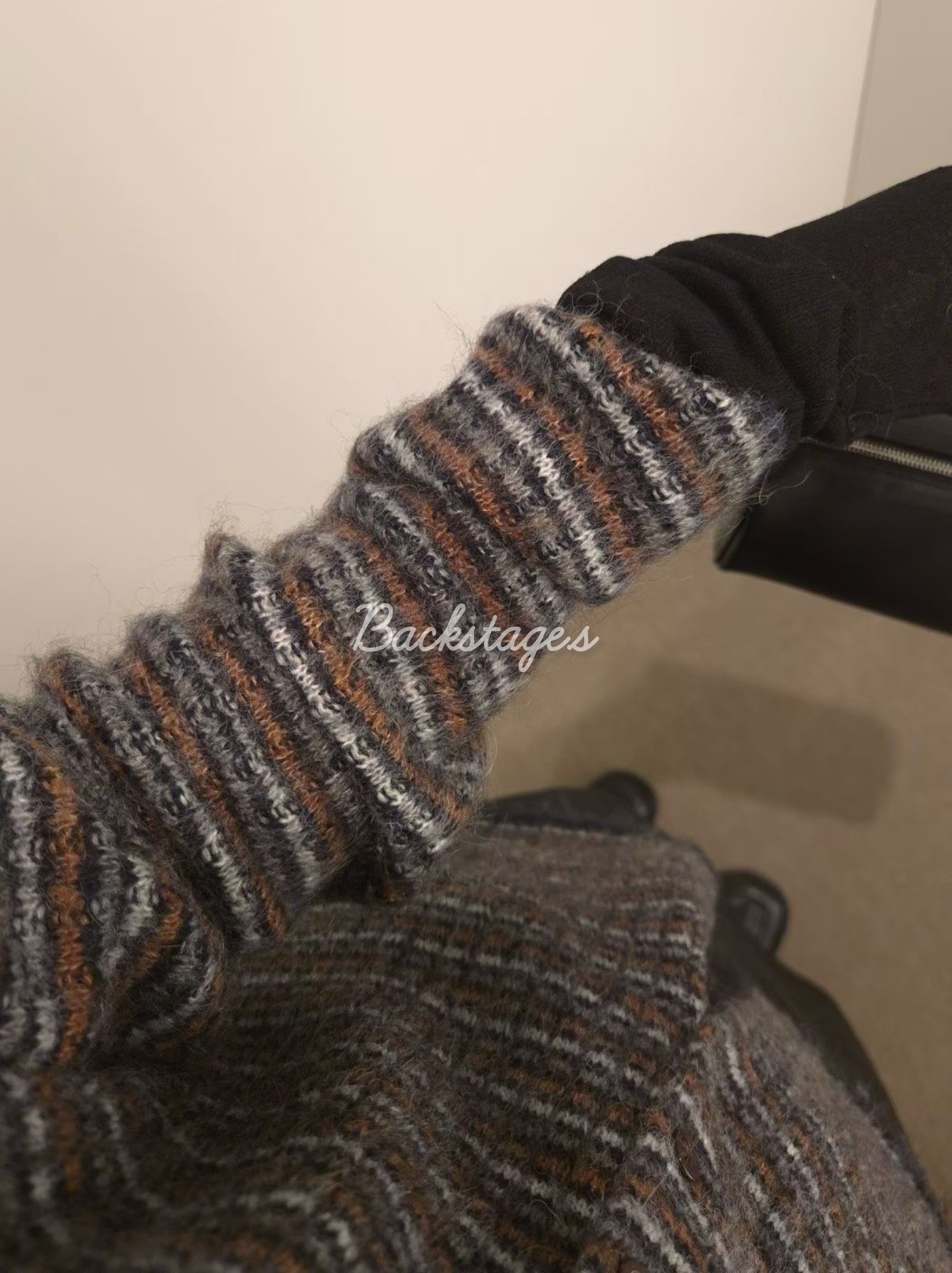 20251212_192446217_iOS