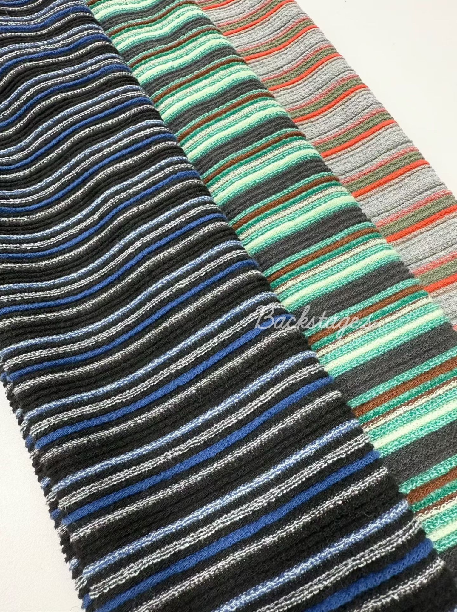 20251212_193806601_iOS