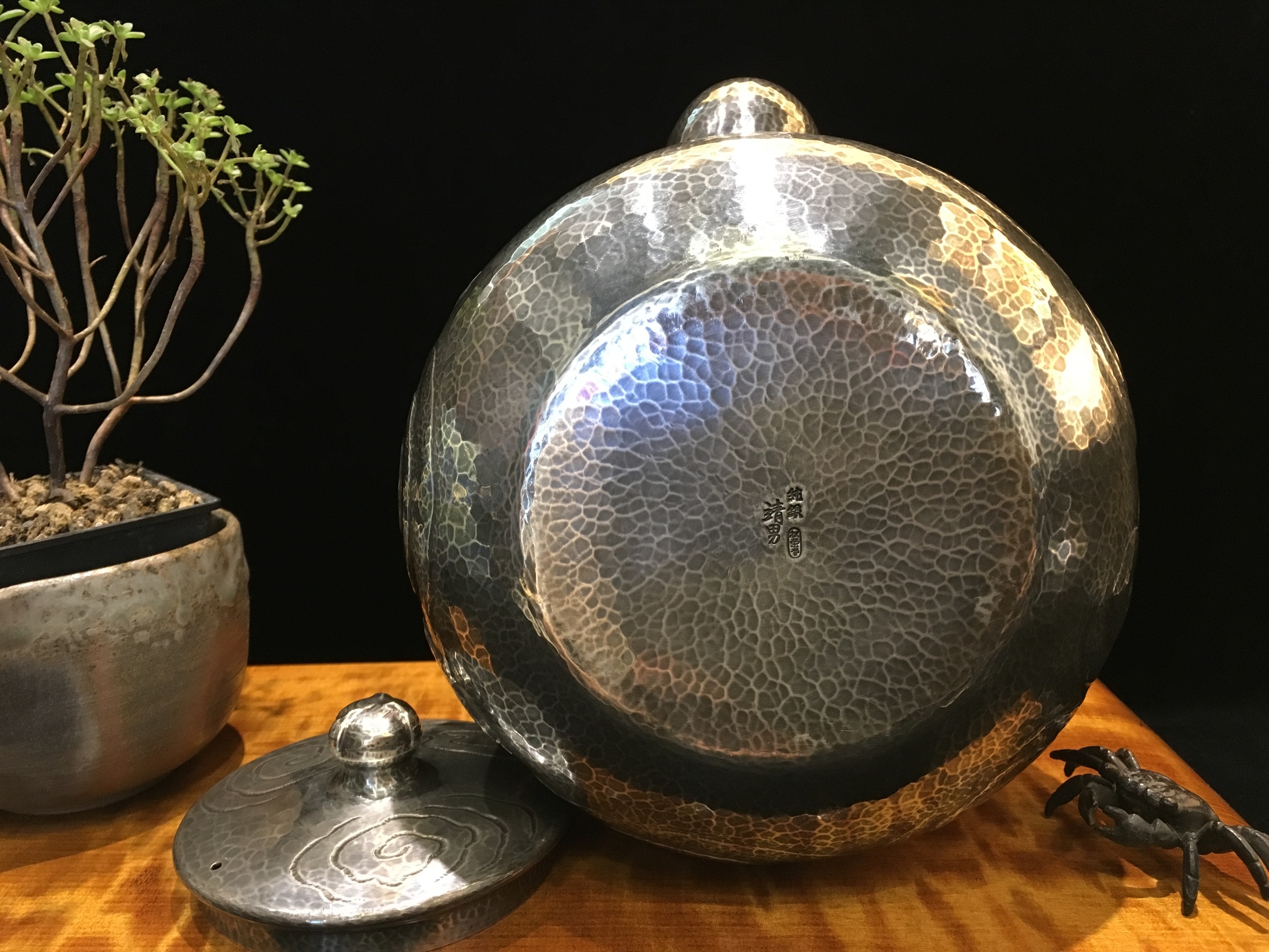 純銀製 平丸形 鎚目打 湯沸 湯沸 銀瓶 煎茶道具 純銀製 平丸形 鎚目打 湯沸 湯沸 銀瓶 煎茶道具