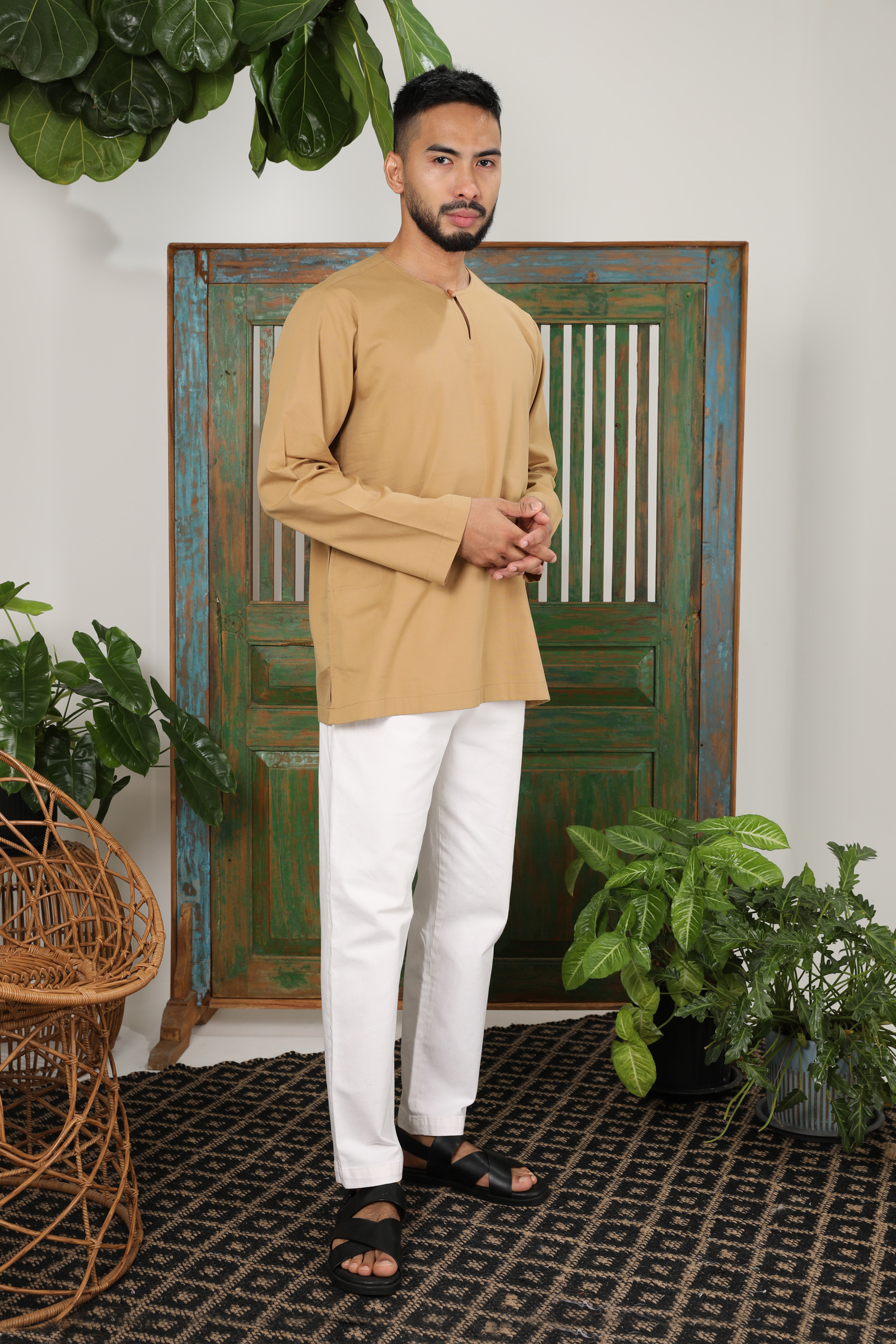 MEN KURTA BROWN