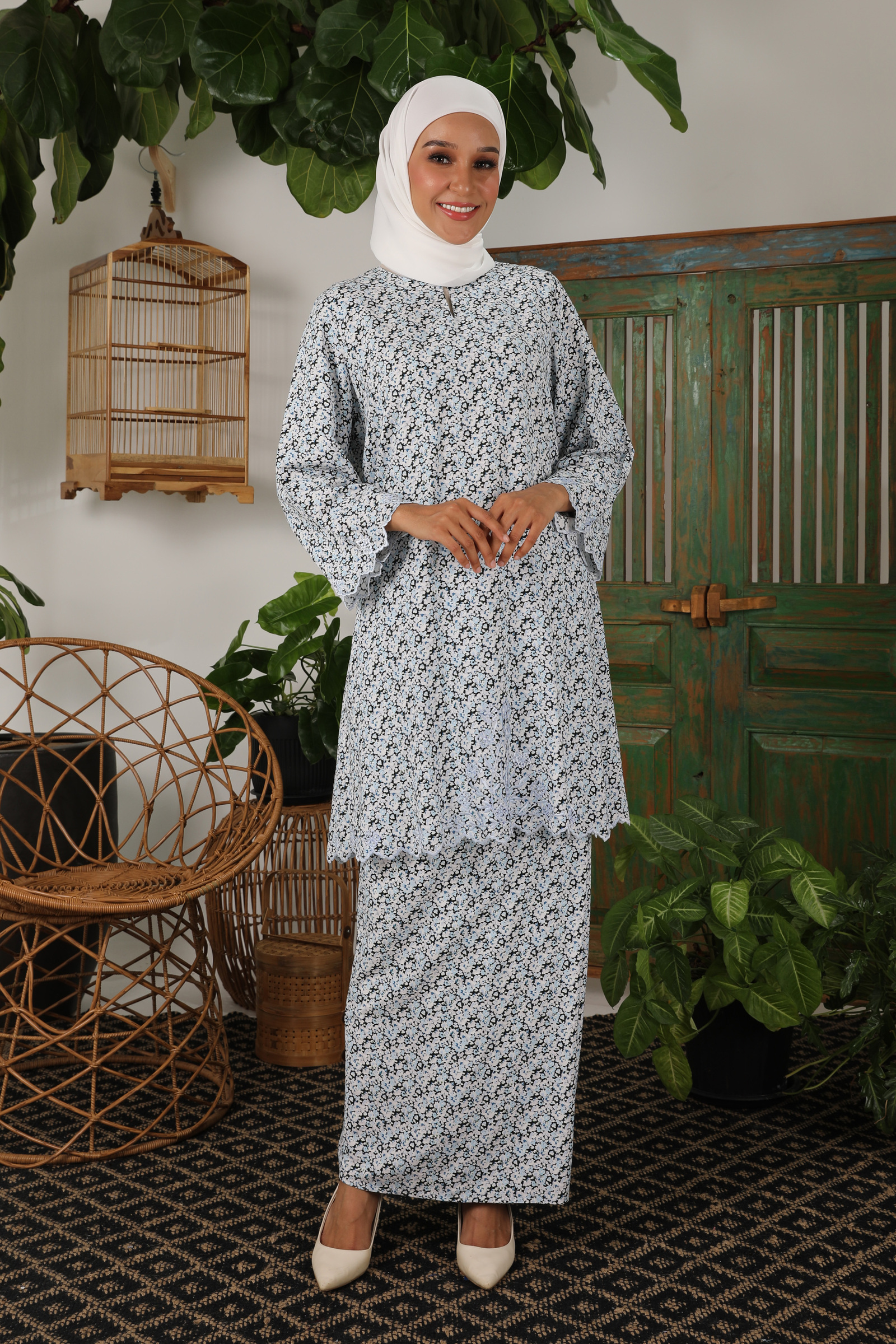 WOMEN KURUNG EMBUN BIRU HITAM