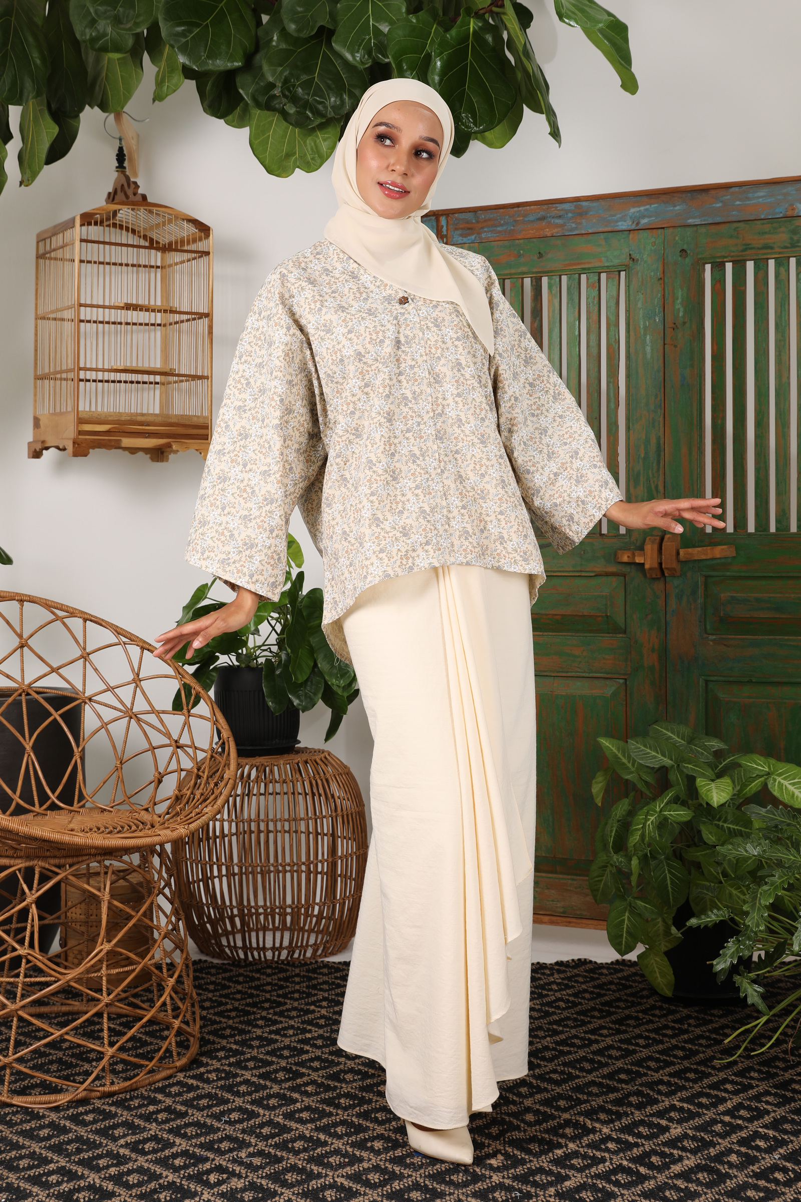 WOMEN KURUNG HANYA PATTERN CREAM