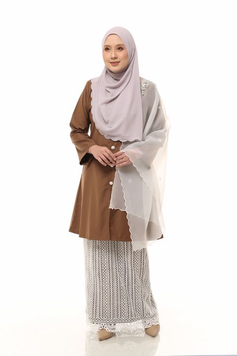 10.11.25 SHEQEEN31358