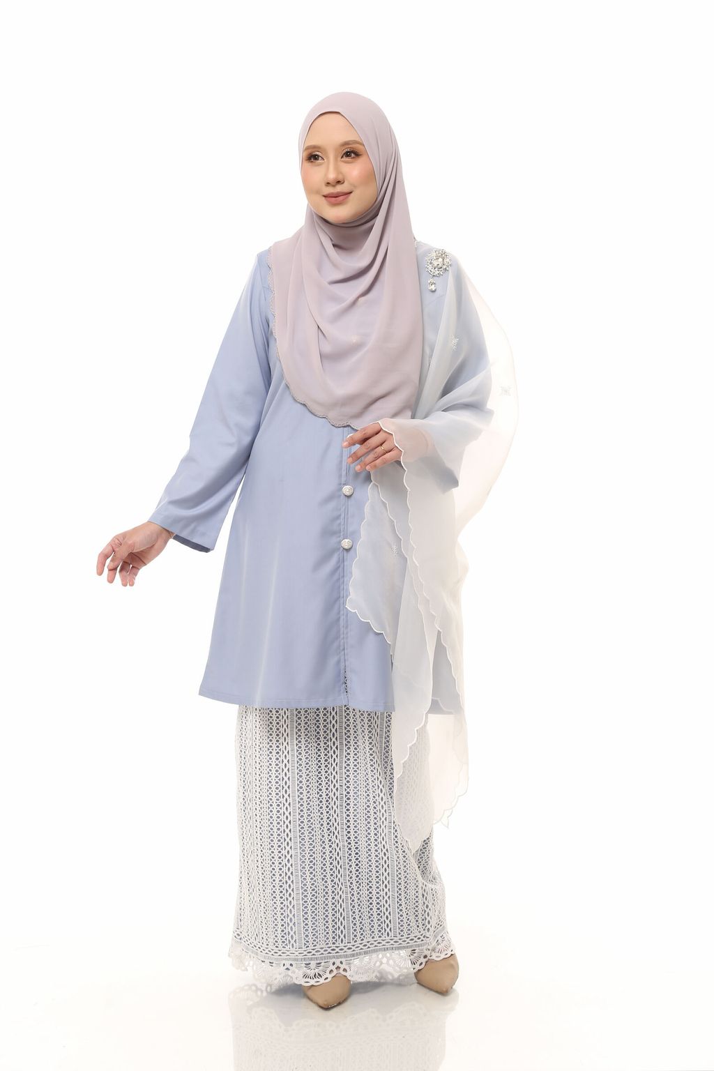 10.11.25 SHEQEEN31350