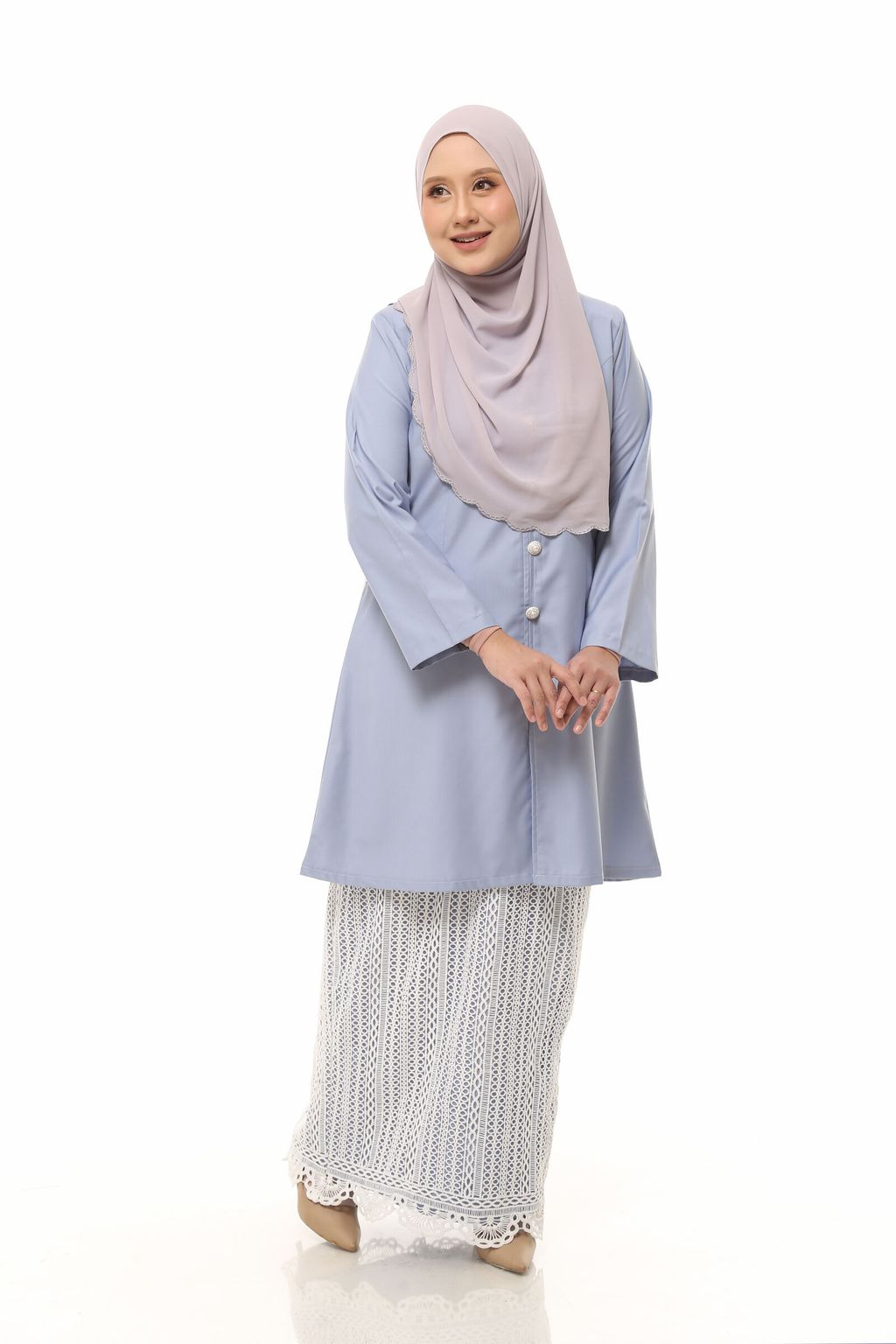 10.11.25 SHEQEEN31356