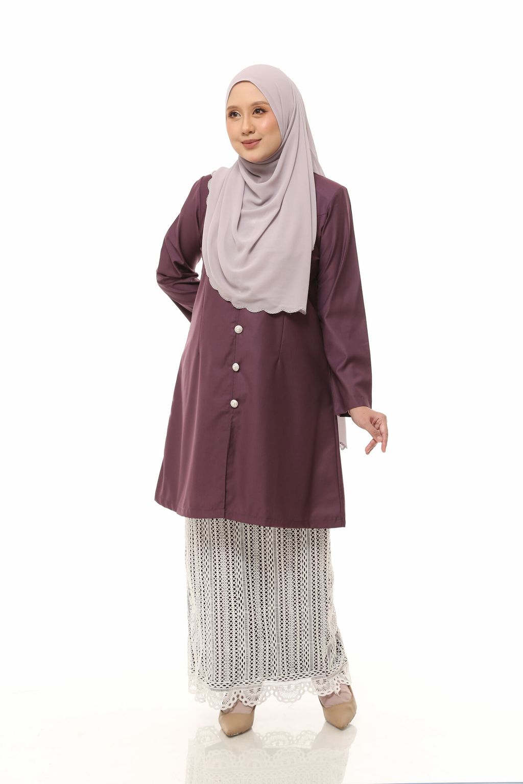 10.11.25 SHEQEEN31345