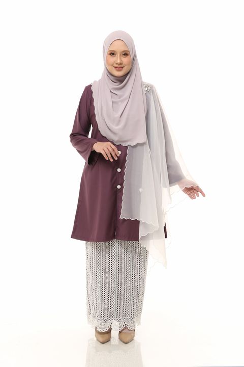 10.11.25 SHEQEEN31339