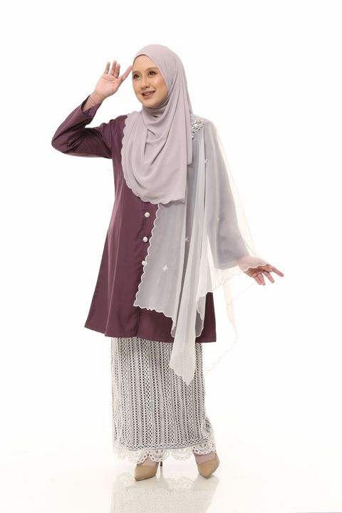 10.11.25 SHEQEEN31340