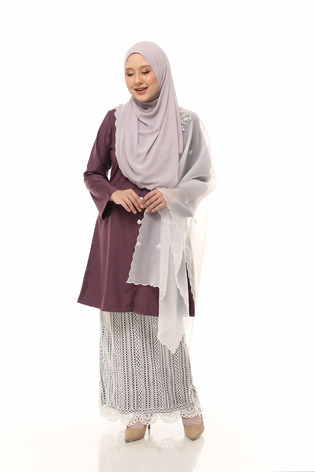 10.11.25 SHEQEEN31342