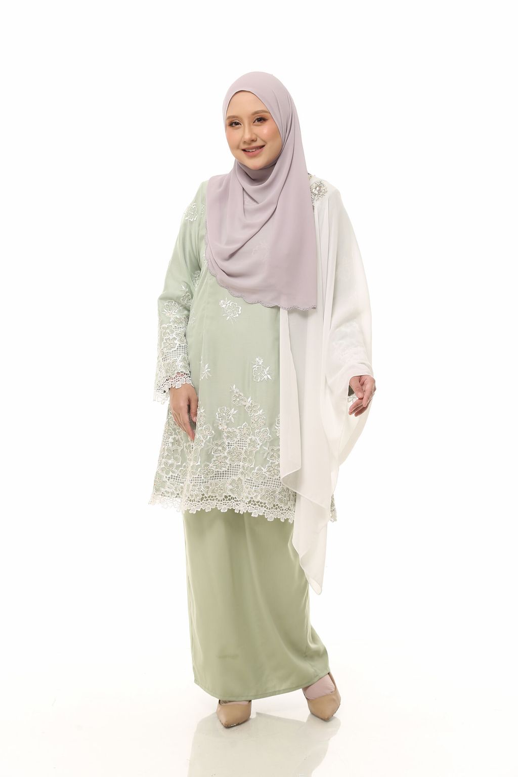 10.11.25 SHEQEEN31269