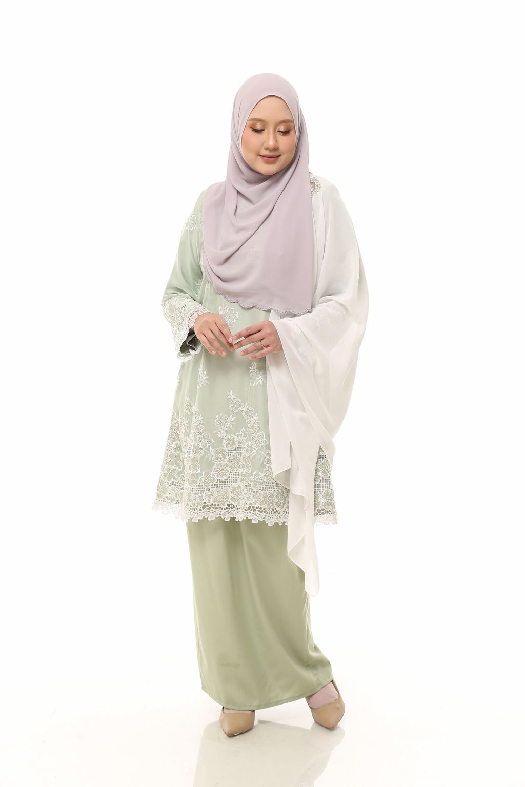 10.11.25 SHEQEEN31270