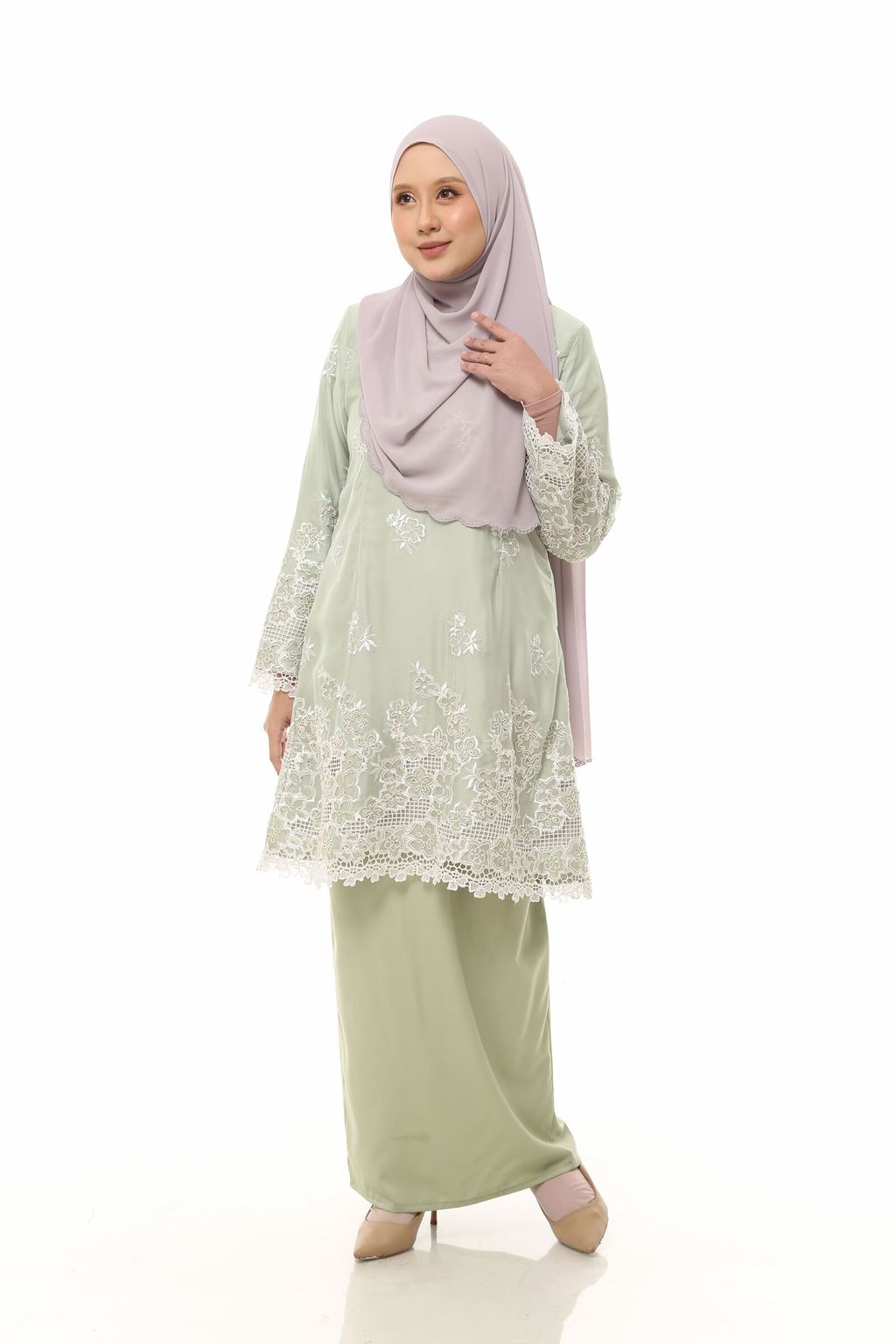 10.11.25 SHEQEEN31273