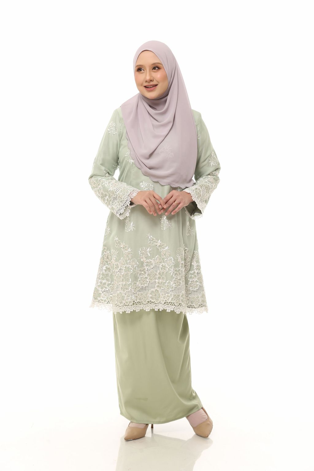 10.11.25 SHEQEEN31275