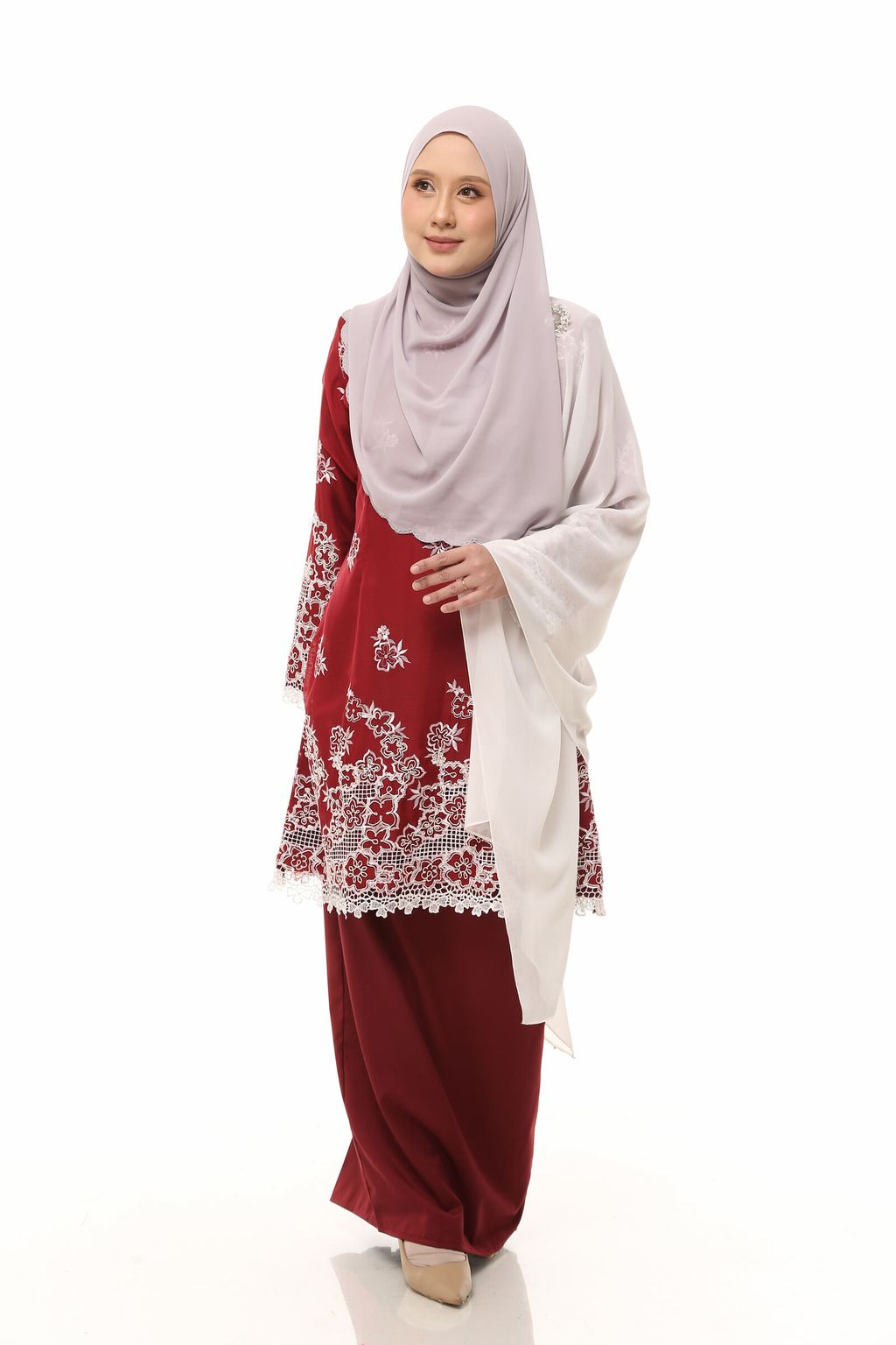 10.11.25 SHEQEEN31258