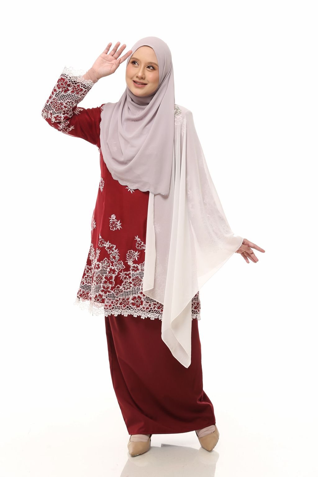 10.11.25 SHEQEEN31256