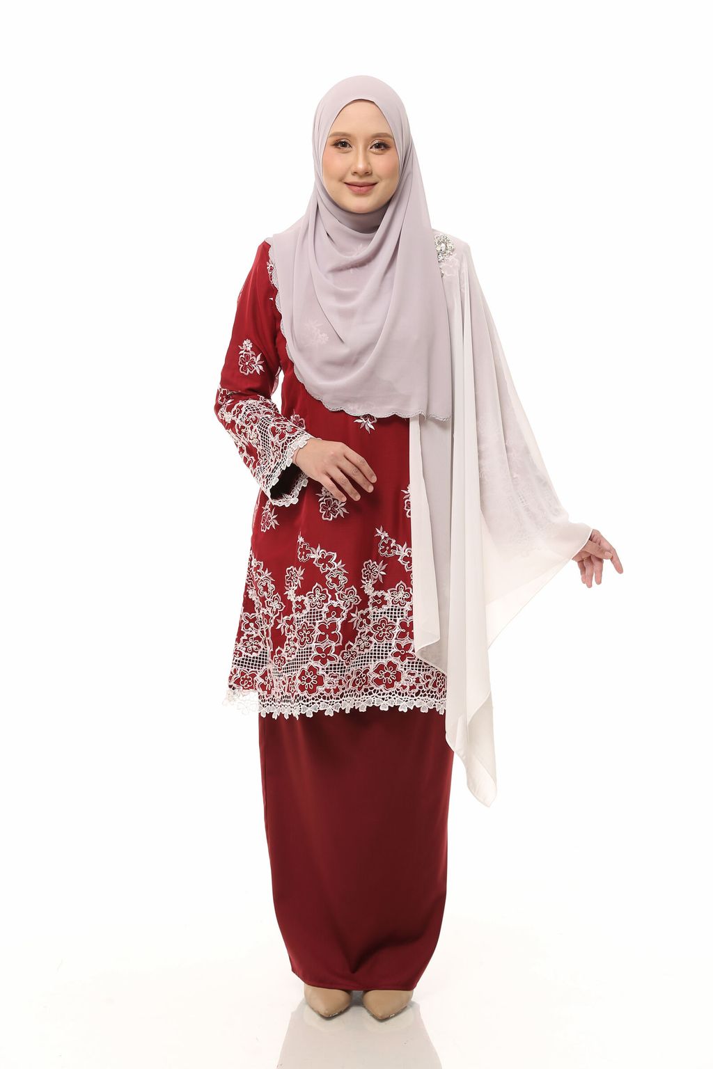 10.11.25 SHEQEEN31255