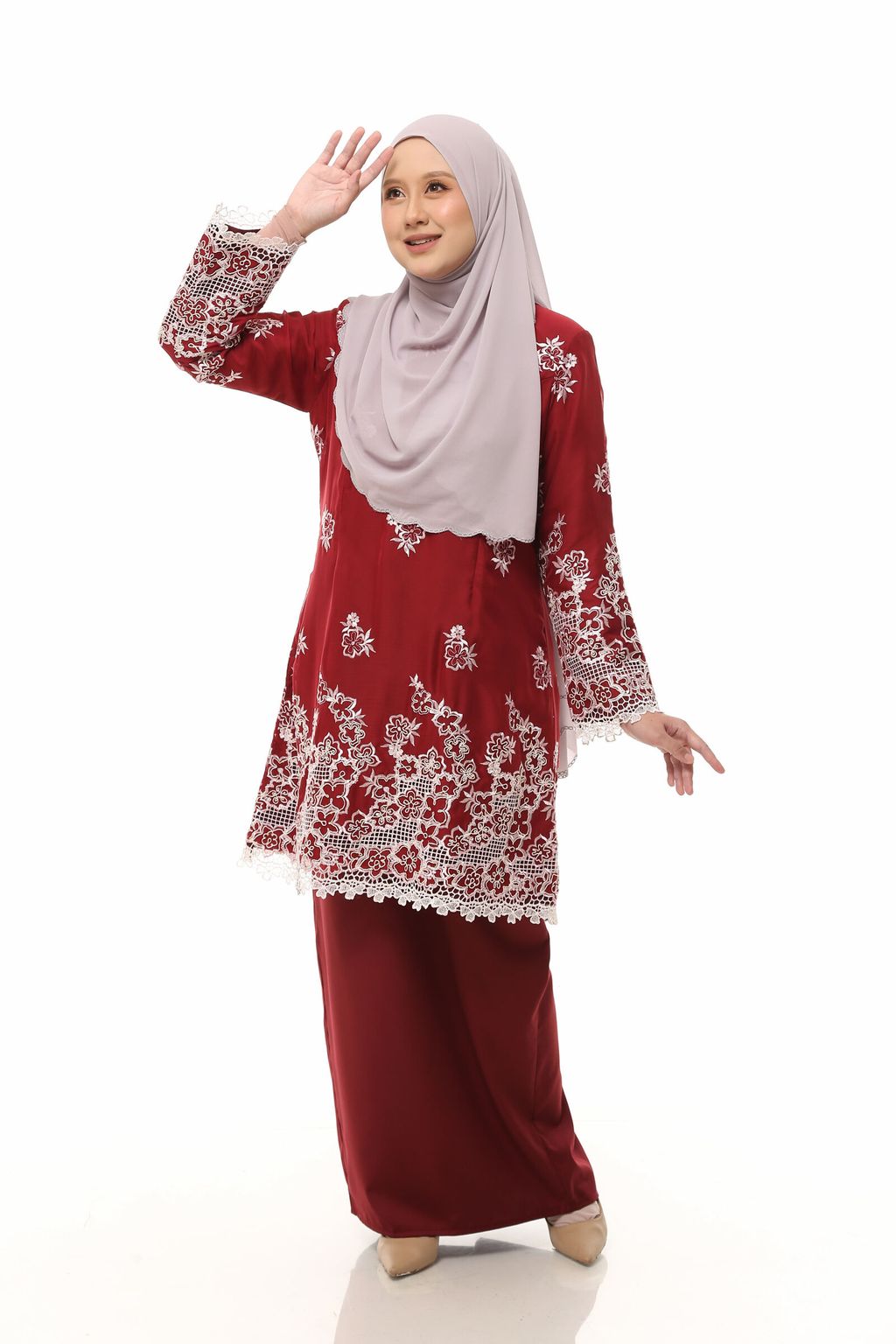 10.11.25 SHEQEEN31261