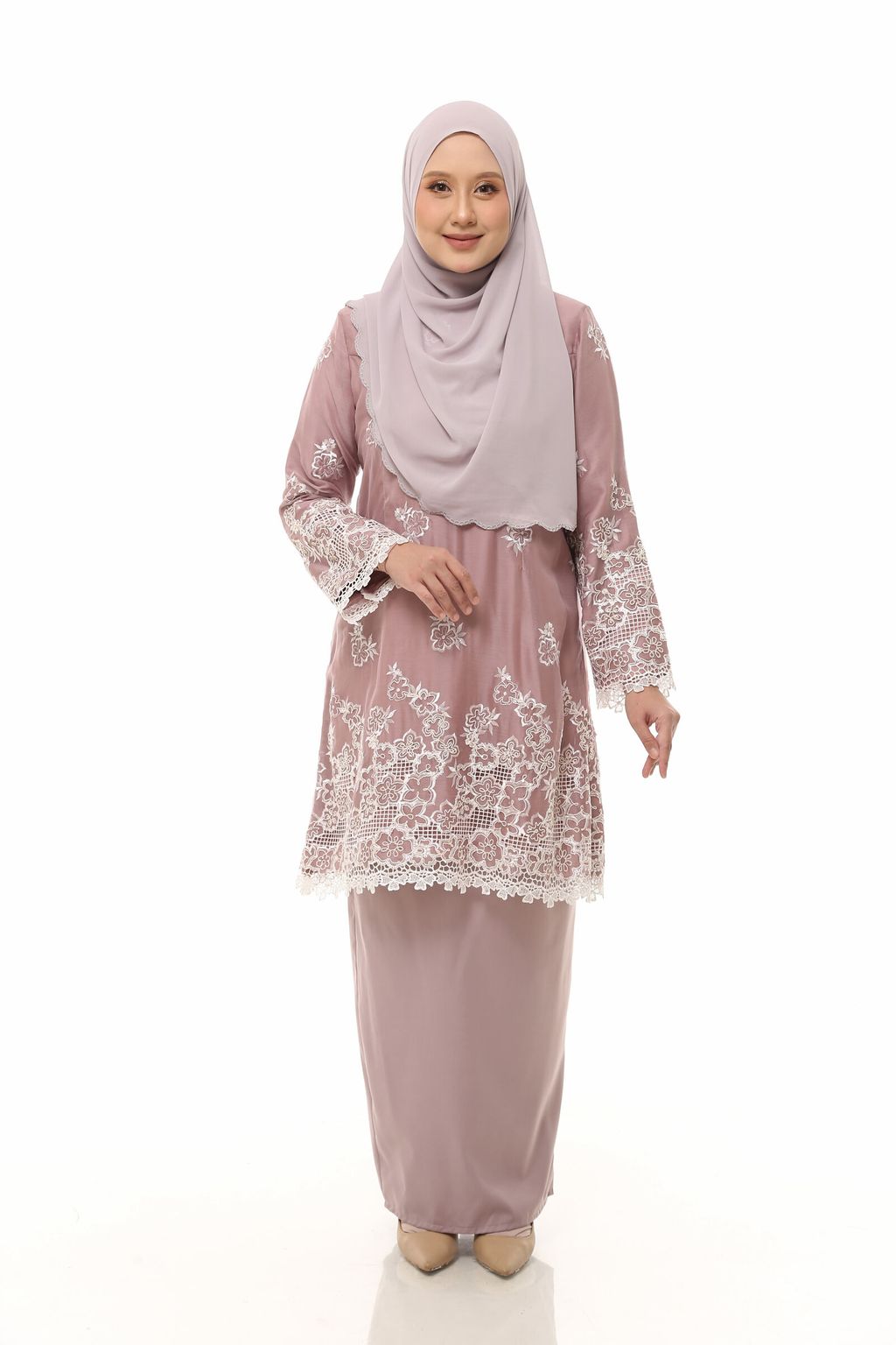 10.11.25 SHEQEEN31238