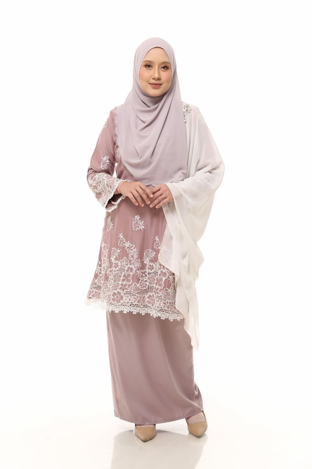 10.11.25 SHEQEEN31234