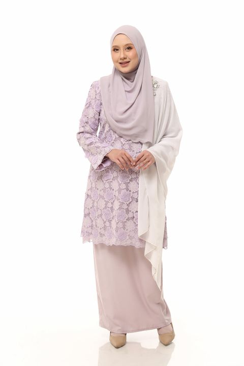 10.11.25 SHEQEEN31211