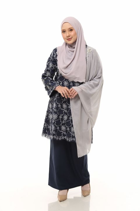 10.11.25 SHEQEEN31178