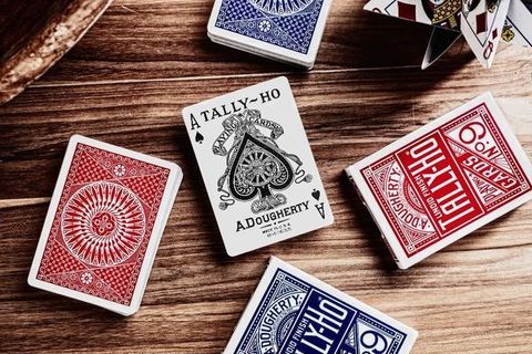 playing-cards-tally-ho-circle-back-5_grande.jpg