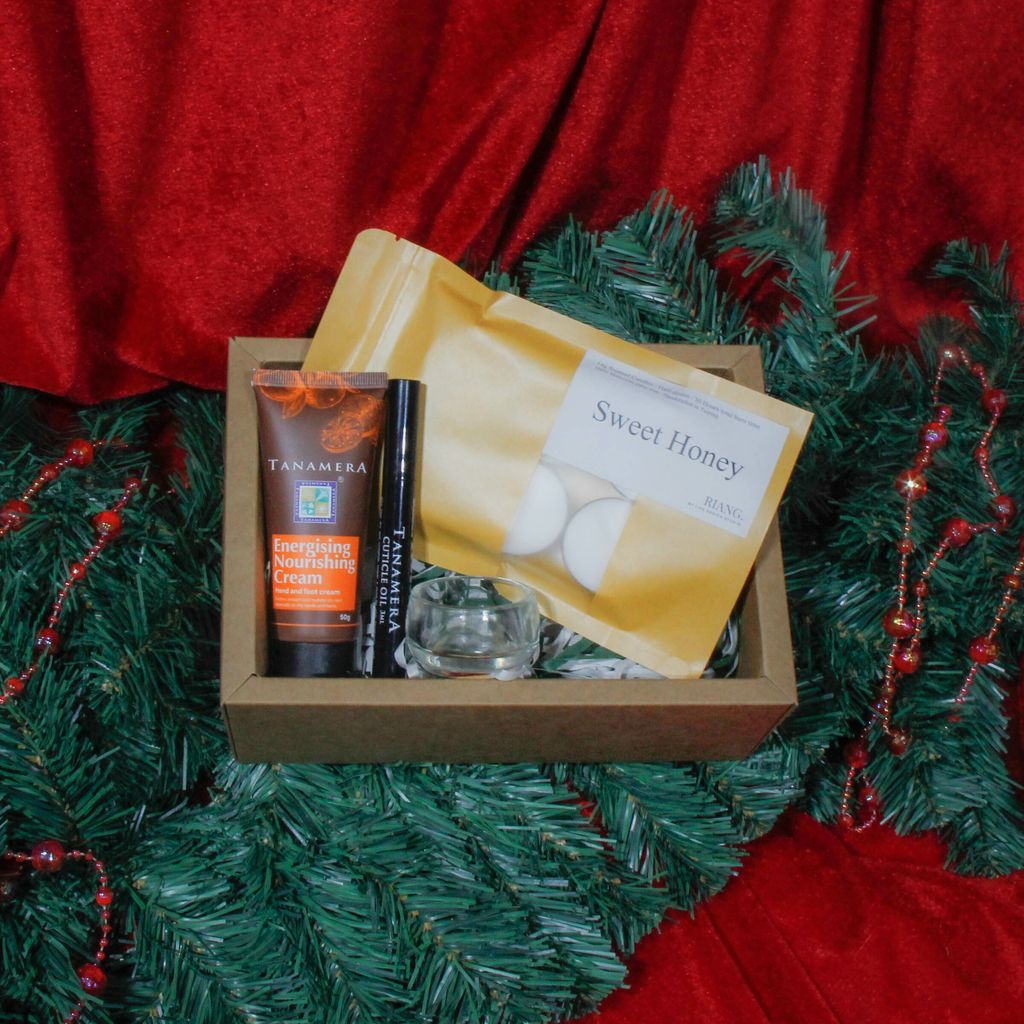 Nourishing Christmas Gift Box