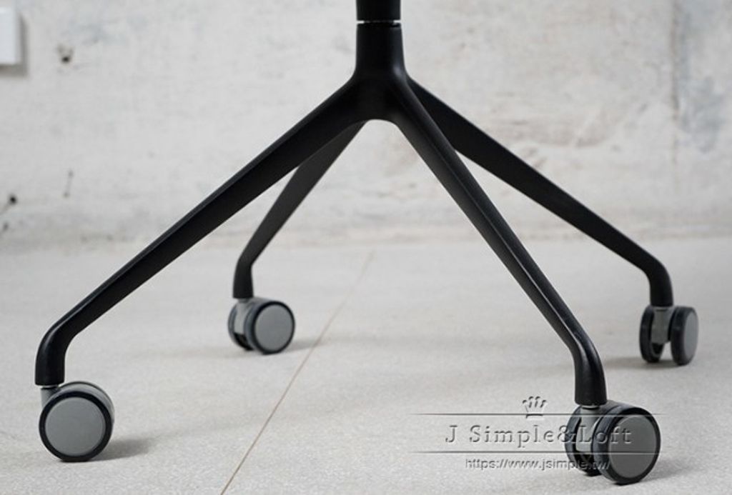15丹麥設計簡約餐椅BT058 (7).jpg