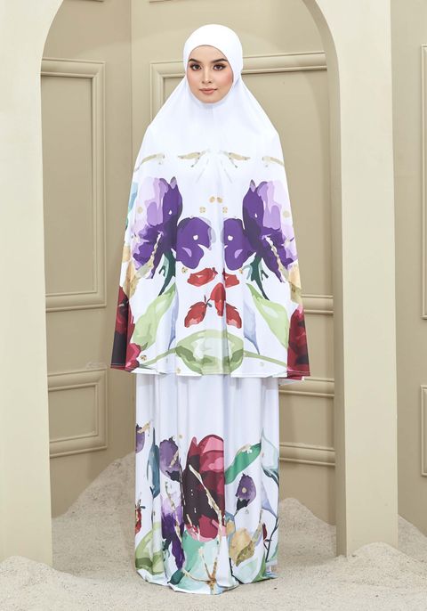 Daring Mademoiselle 1