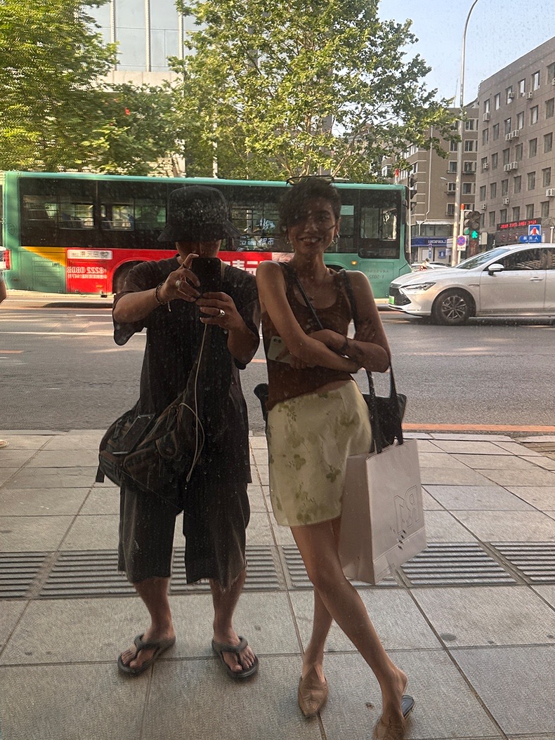 8B979972-3BE3-458F-A4C4-068A0D4257C3