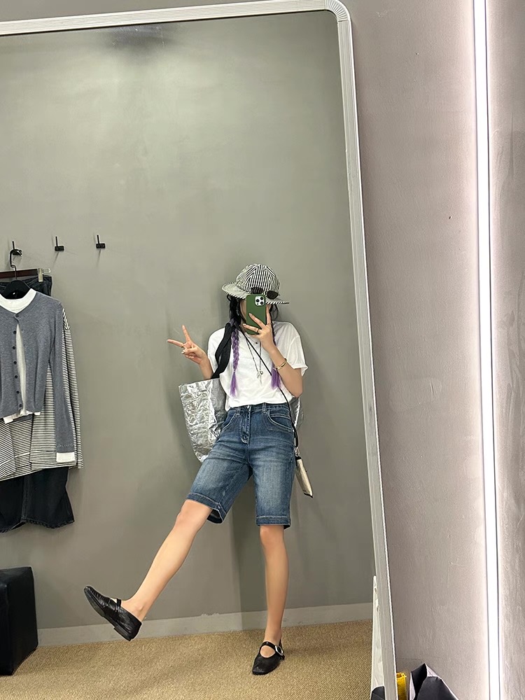 E0A454BA-8BF0-467A-8526-8804C27AECFF