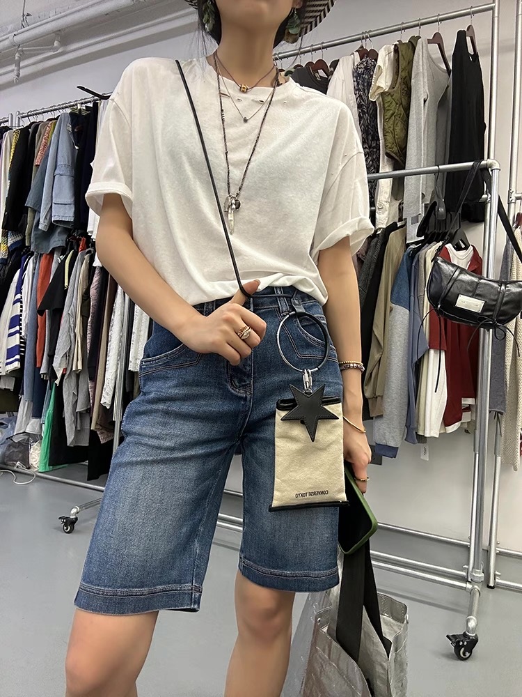 AF3EB5AD-F23D-4C43-B7AD-9837D4F6F75E